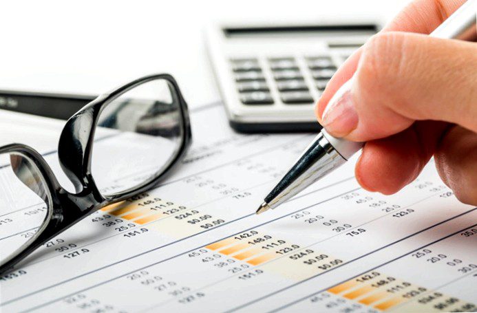 Professional status as an argument for favorable credit conditions