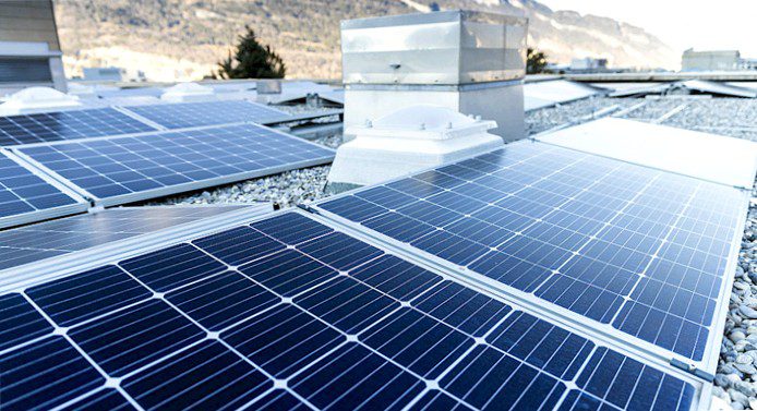 Ecological electricity from solar energy: one of the five GKB solar plants on the "Brunnenhof" in Chur. (Image: PD)